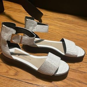 Derek Lam 10 Crosby White Croc Leather Flatform Sandals Women’s Size 8.5/9